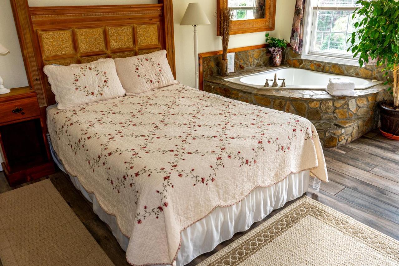 The Chimney Rock Inn & Cottages Екстер'єр фото