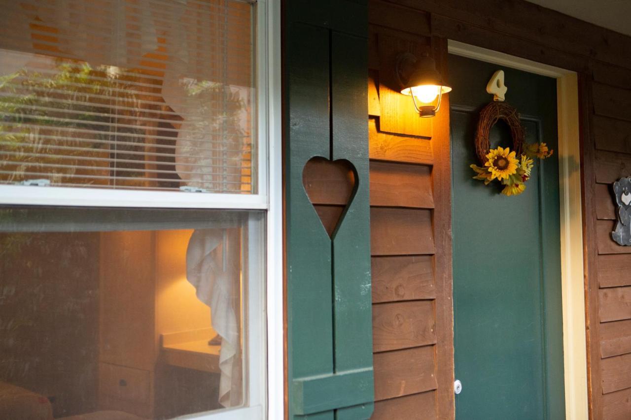 The Chimney Rock Inn & Cottages Екстер'єр фото