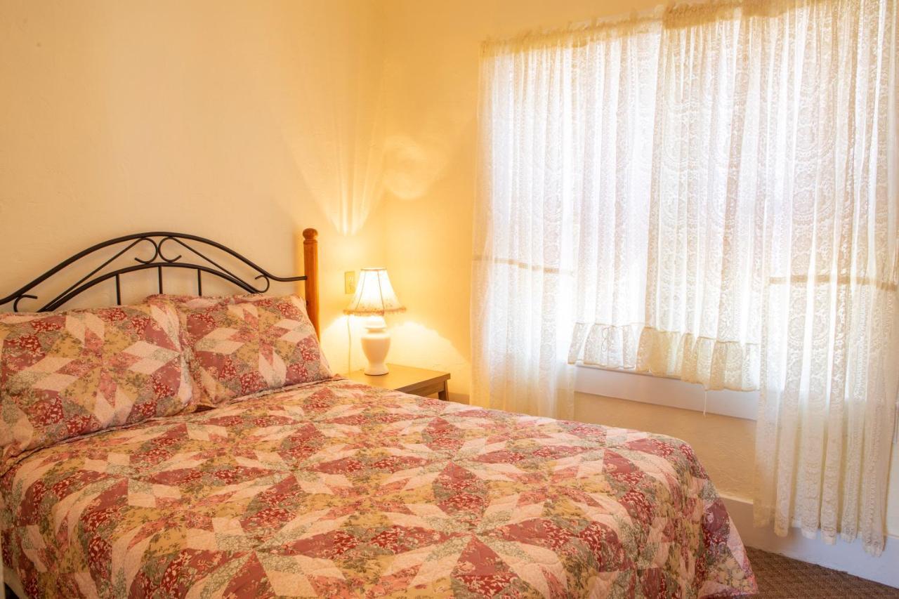 The Chimney Rock Inn & Cottages Екстер'єр фото