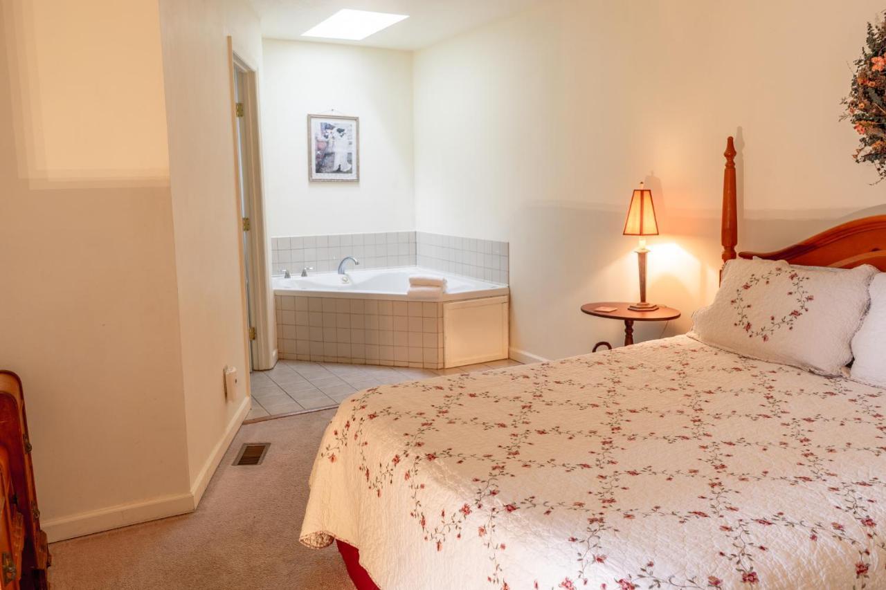 The Chimney Rock Inn & Cottages Екстер'єр фото
